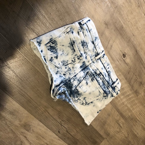 Forever 21 shorts - Picture 2 of 5